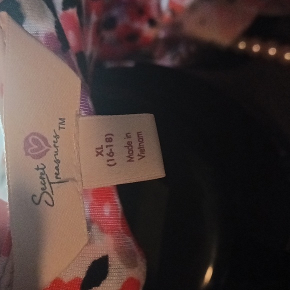 Secret Treasures Night Gown Nwot❤️ - Picture 4 of 8